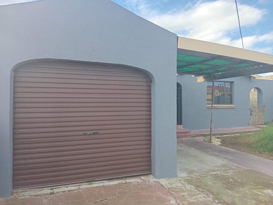 2 Bedroom Property for Sale in Kwa Nobuhle Eastern Cape